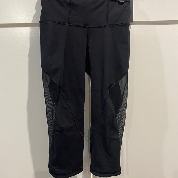 lululemon athletica Pants - Lululemon crop leggings